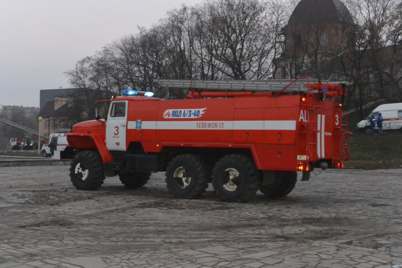 Пожарная бригада приехала по тревоге в отеле «Ибис» в центре Нижнего Новгорода