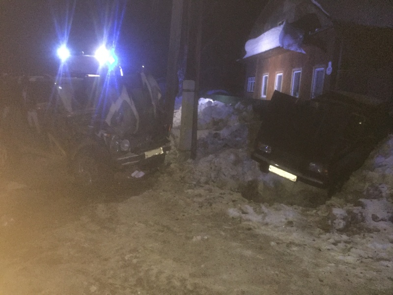 Один человек погиб и трое пострадали в ночном ДТП в Шахунье 20 марта