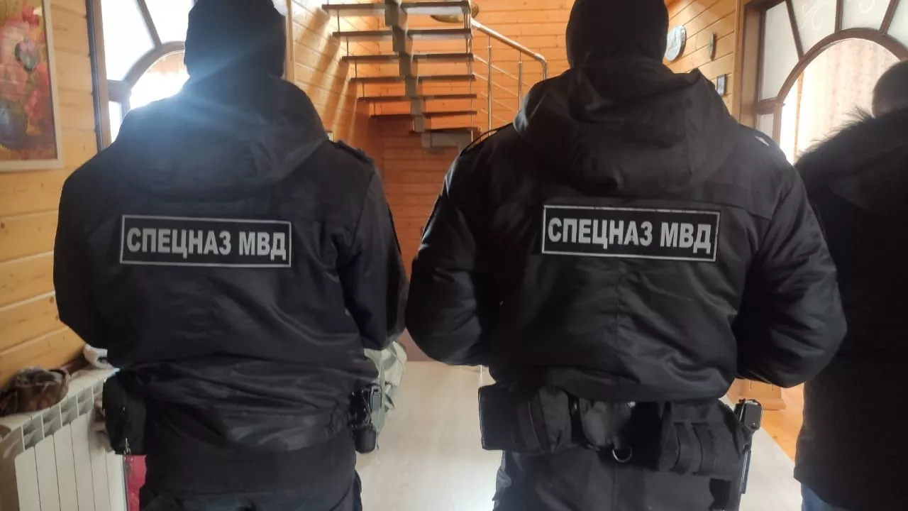 Фото к статье: Появились первые фото с обысков по делу нижегородского бизнесмена Михаила Жижина