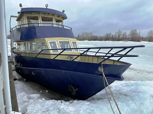 Утечка горючего произошла в акватории Волги