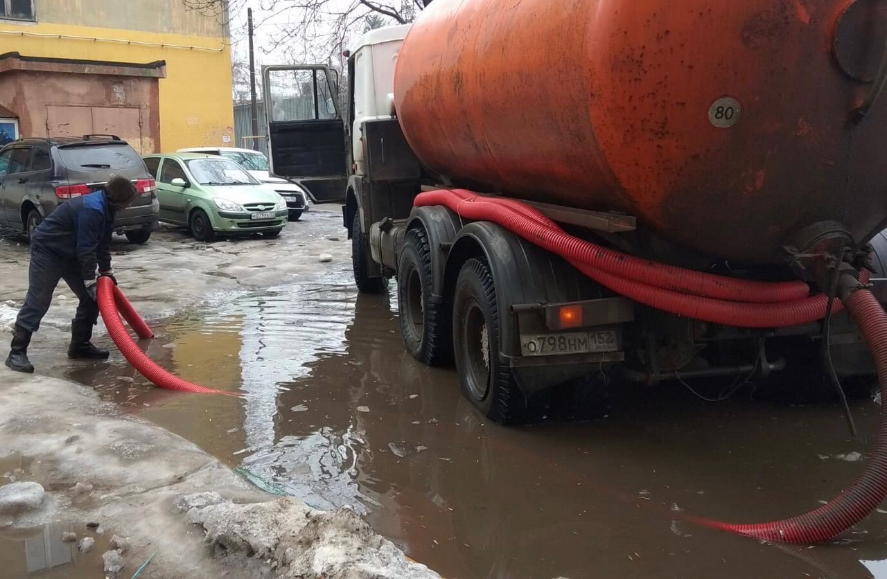 ДУКи пяти районов Нижнего Новгорода откачивают талые воды