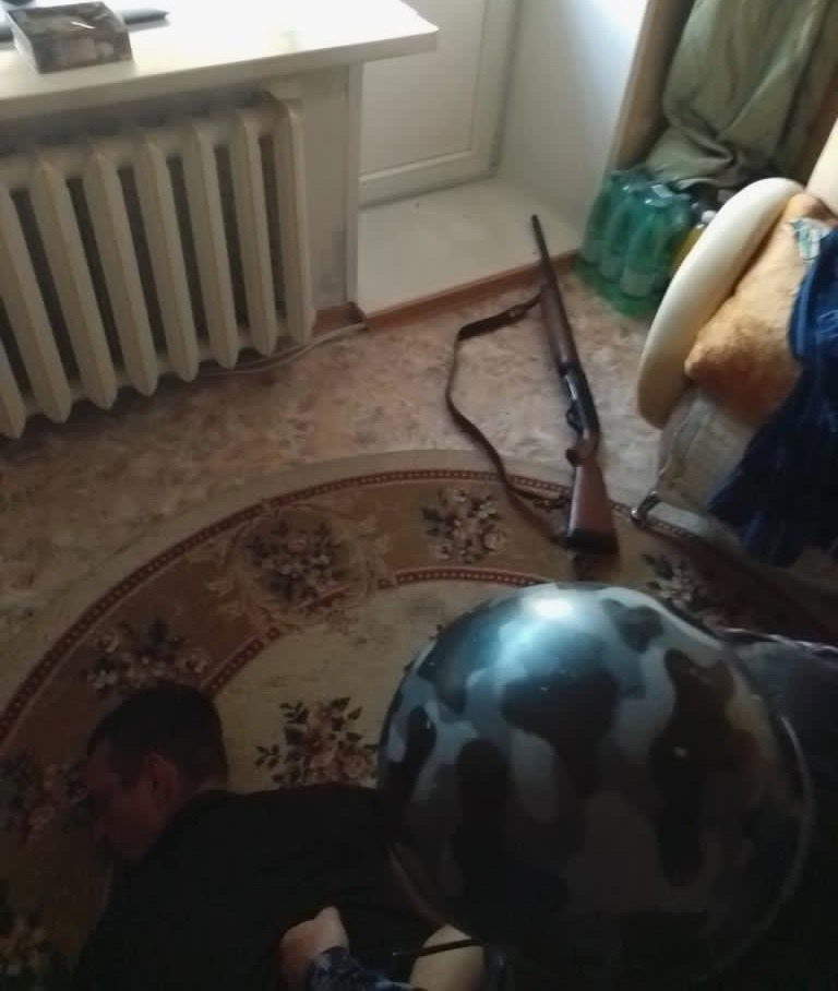 Мужчина устроил стрельбу из охотничьего ружья с балкона своей квартиры в Нижнем Новгороде