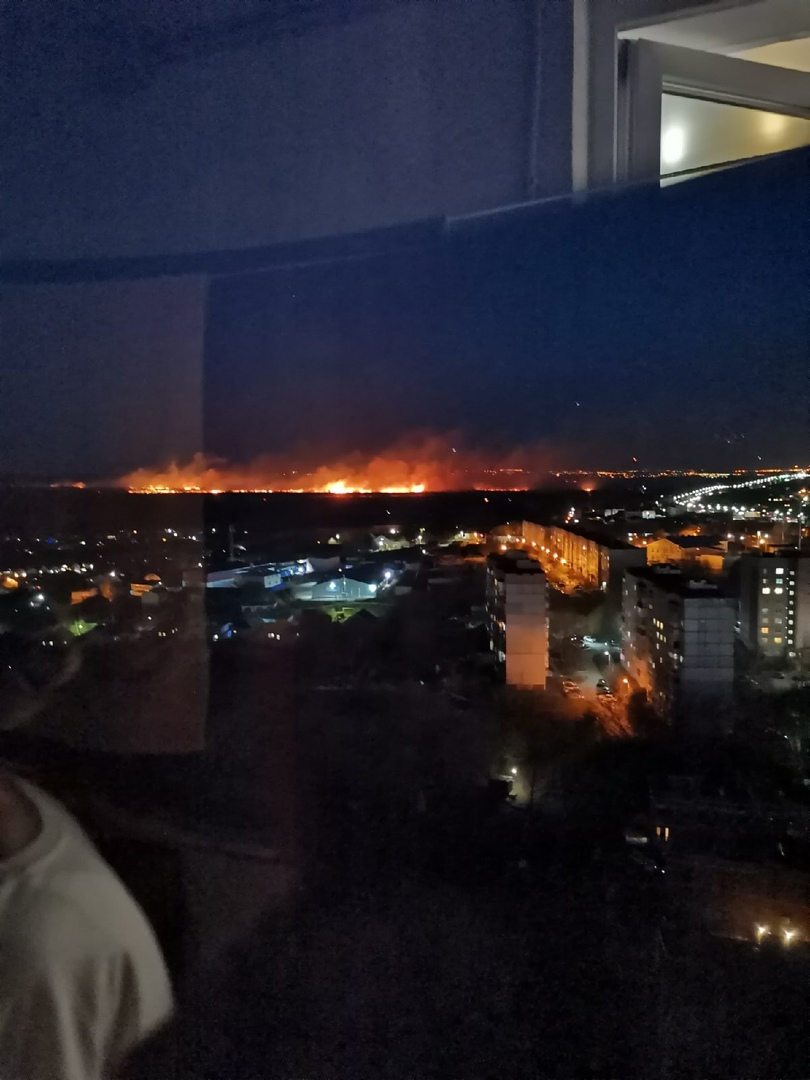 Артемовские луга горят в Кстовском районе на площади 9 га