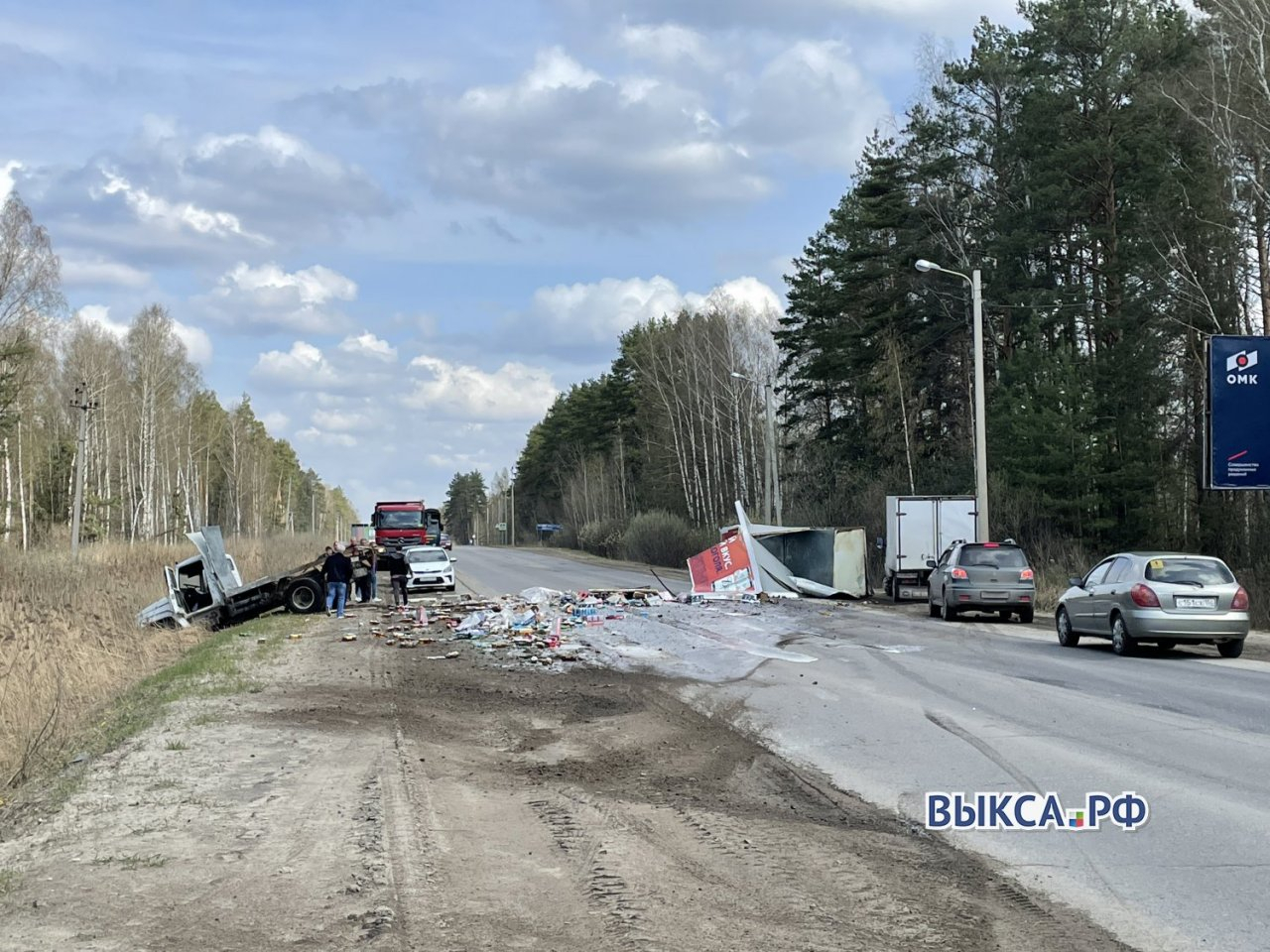 В аварии на Навашинском шоссе у грузовика оторвало фургон