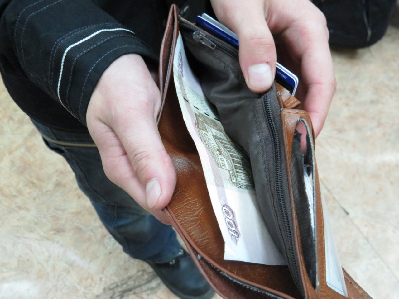 Житель Бора перевел мошенникам почти 1,5 миллиона рублей