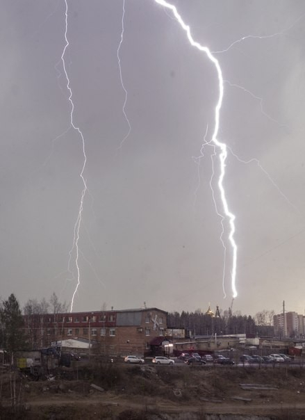 МЧС предупреждает: сильный дождь и крепкий ветер ожидаются по всей области