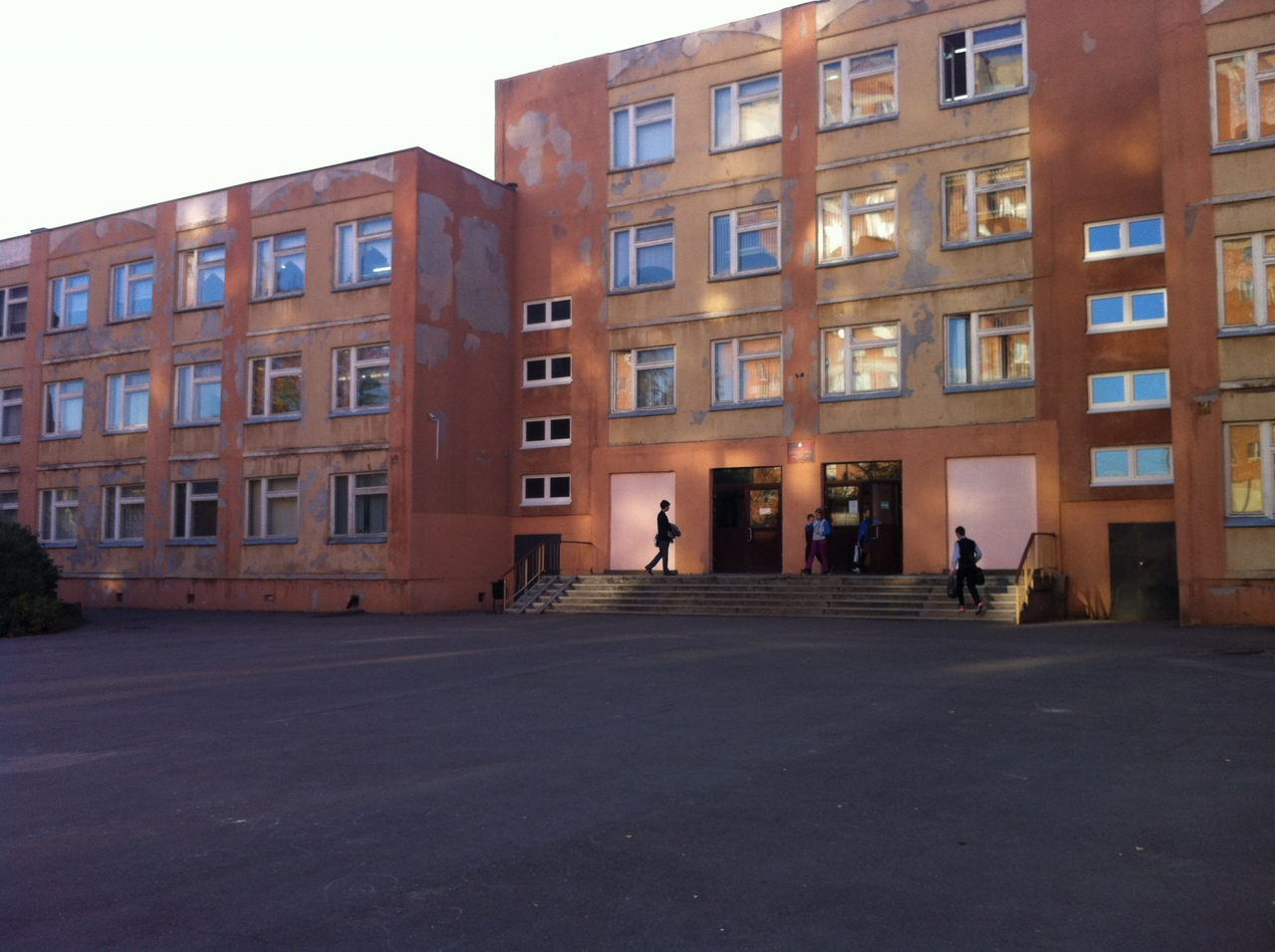 В школах Нижегородской области усилят безопасность после теракта в Казани