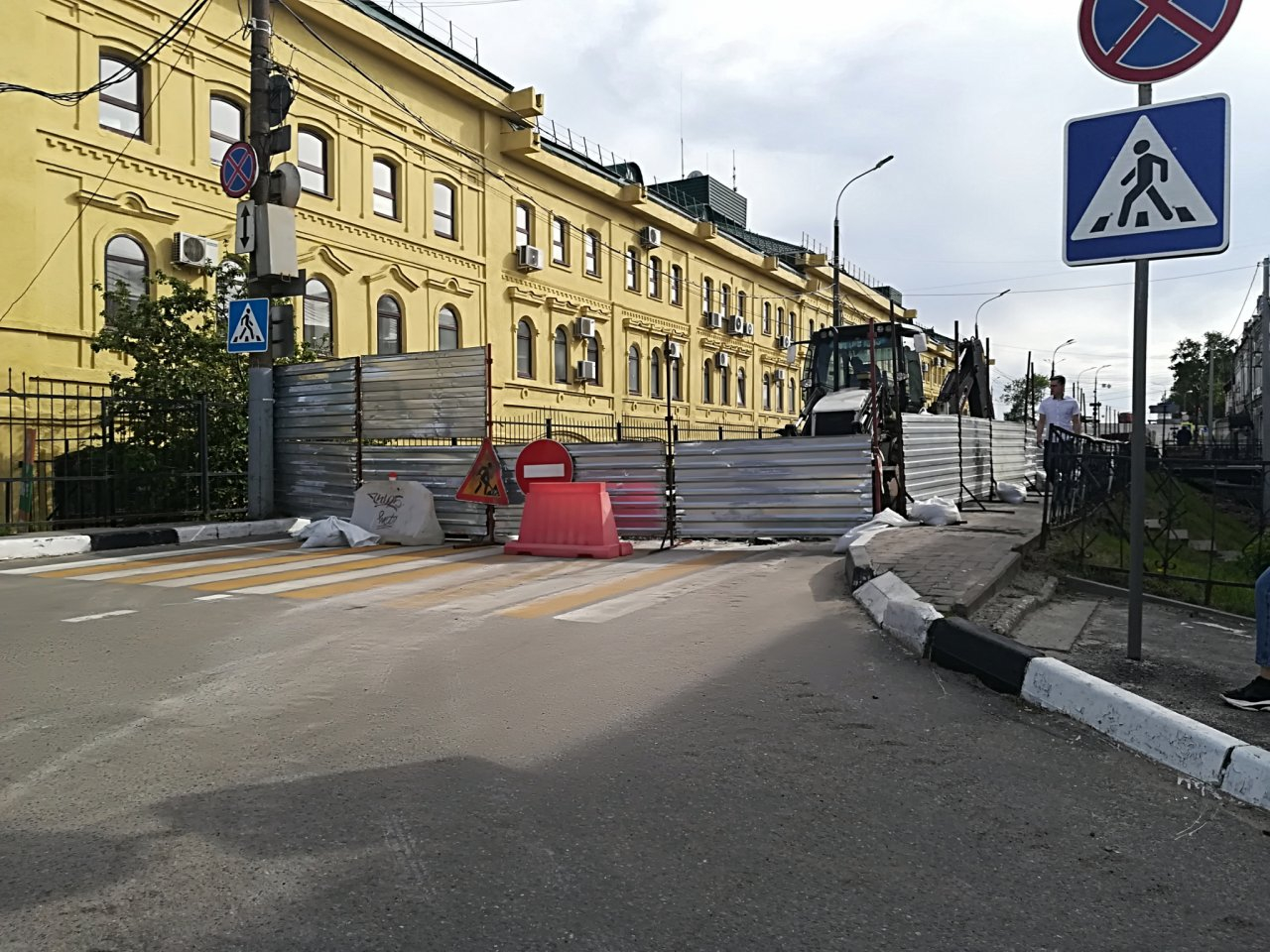 Улицу Стрелка в Нижнем Новгороде закрыли для движения с 17 мая