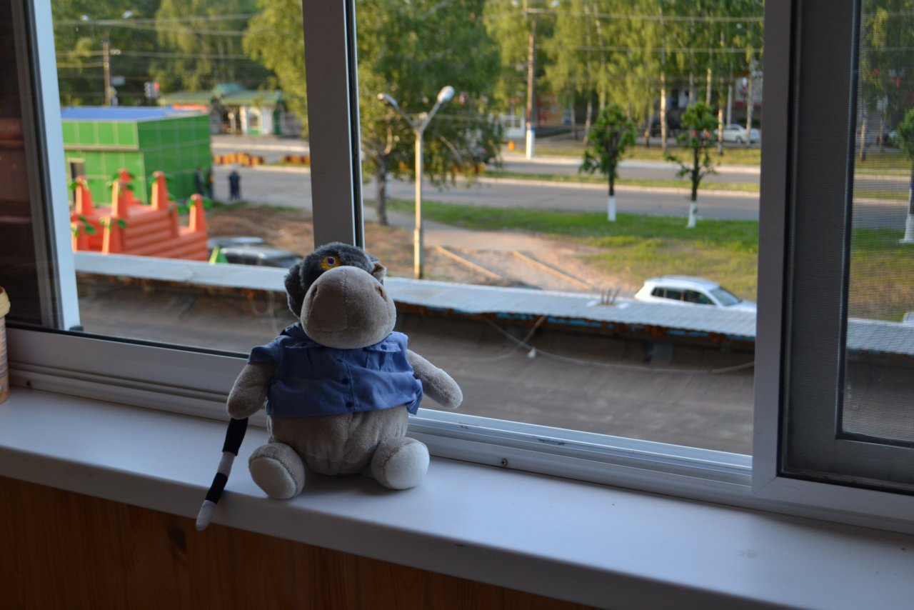 Семью с четырьмя детьми заставляли жить в опасной квартире в Нижнем Новгороде