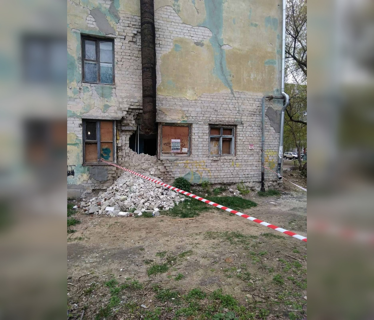 Жителей "разобранного" общежития на Ситнова в Дзержинске начали расселять