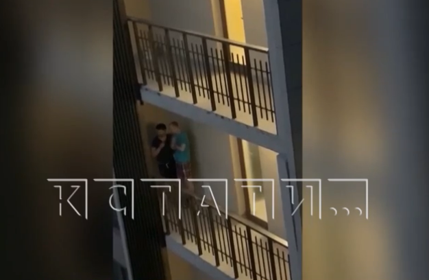 Полицейский и его друзья устроили стрельбу с балкона в Нижнем Новгороде