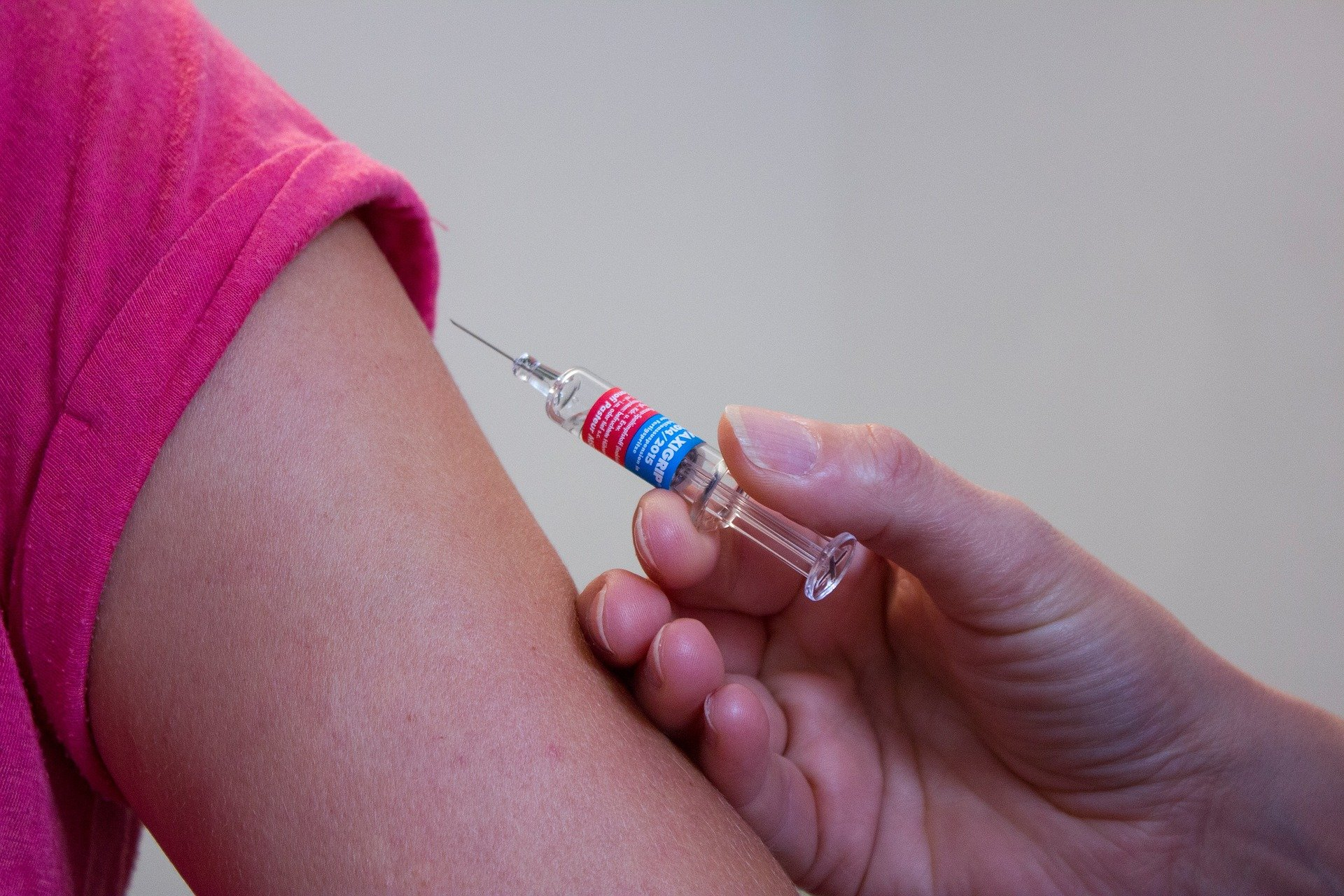 Нижегородцам объяснили, почему не нужно сдавать тест на антитела перед прививкой от коронавируса
