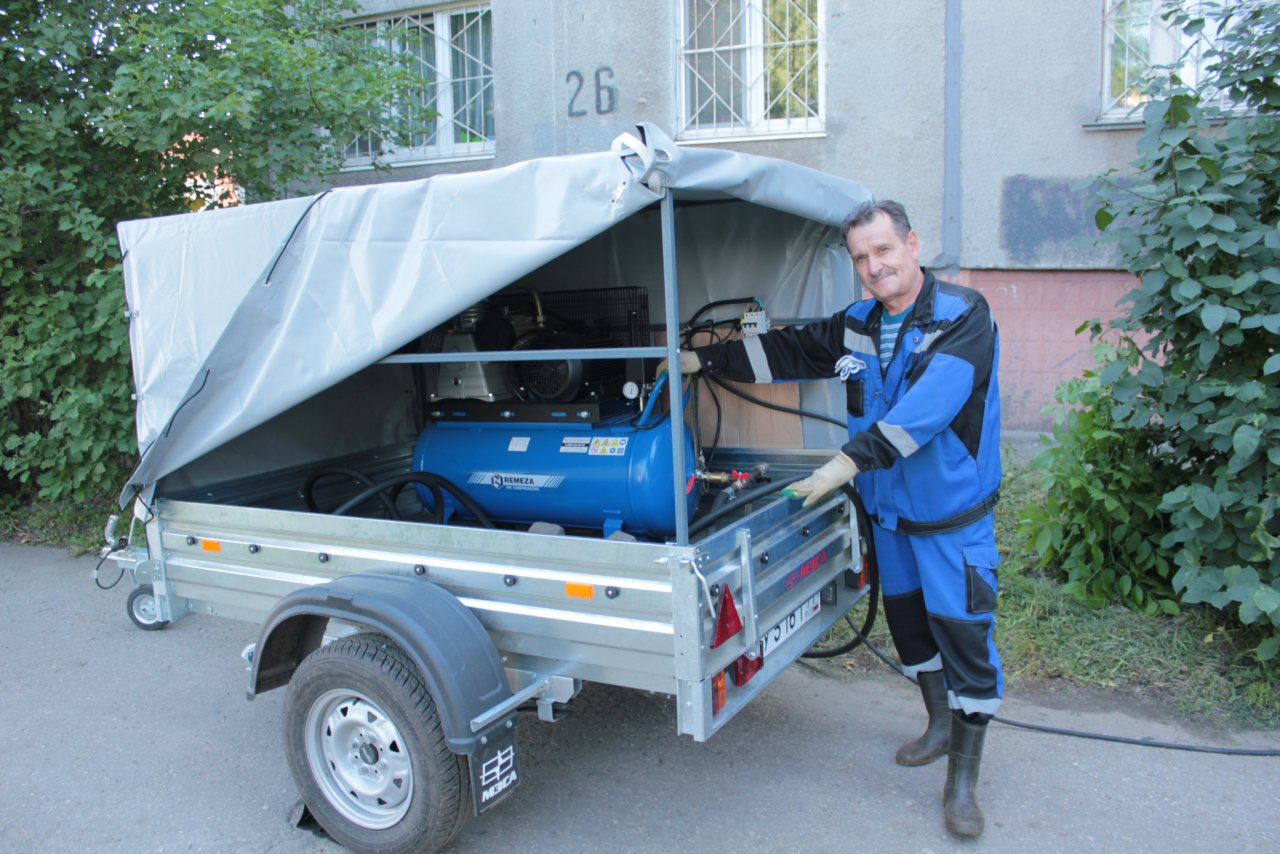 ДУКи пяти районов города провели плановую закупку автомашин и техники