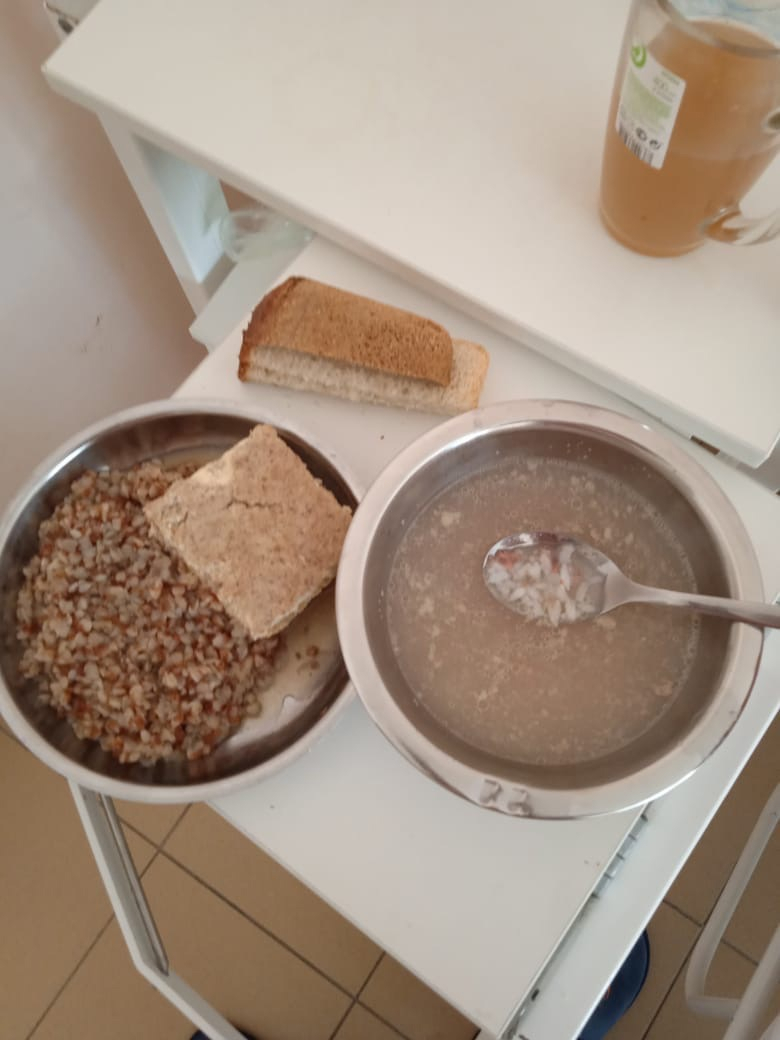 6 шокирующих кадров больничной еды, которой кормят пациентов в Нижнем Новгороде