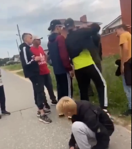 Толпа подростков избила двух мальчиков в Нижегородской области