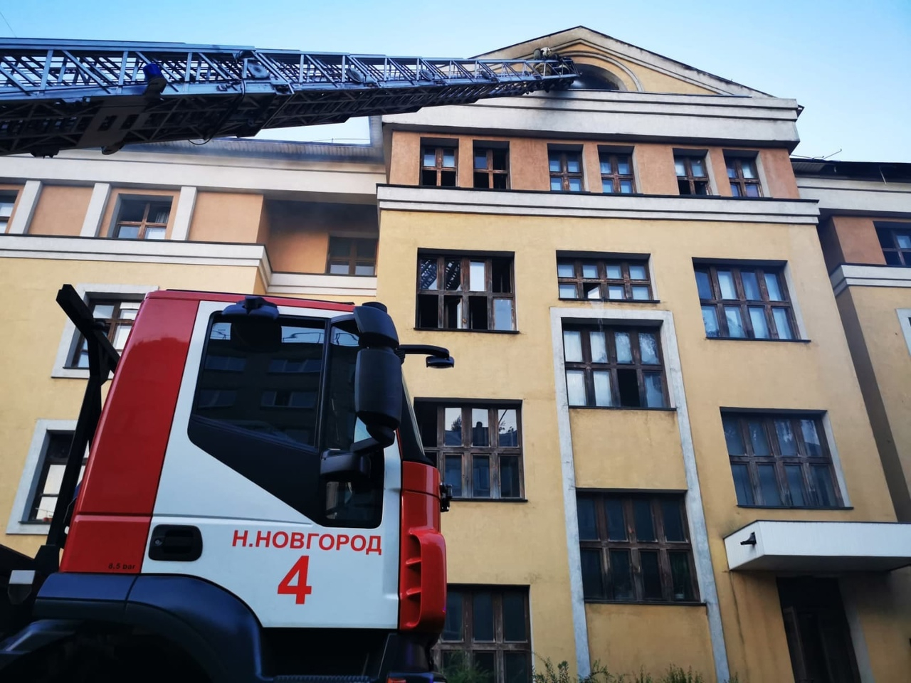 Названа причина крупного пожара в общежитии ПИМУ
