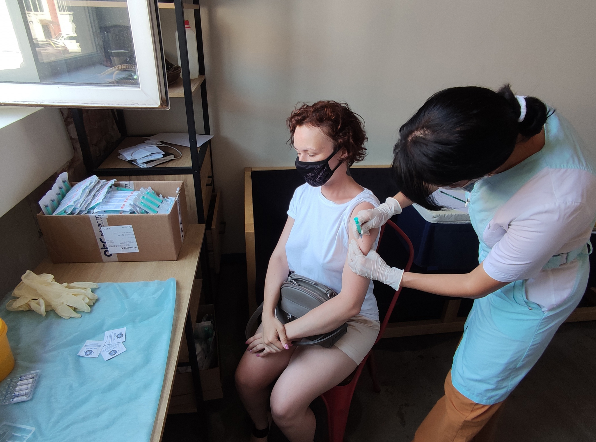 В нижегородском Роспотребнадзоре рассказали о вакцинации школьников от COVID-19
