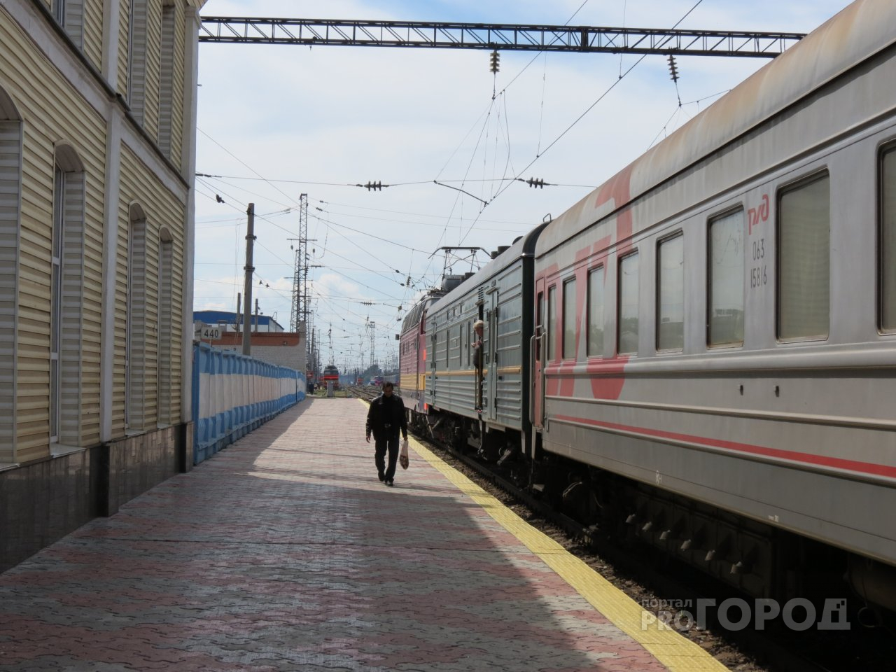 Первый поезд из Сарова в Москву запустили после лесных пожаров