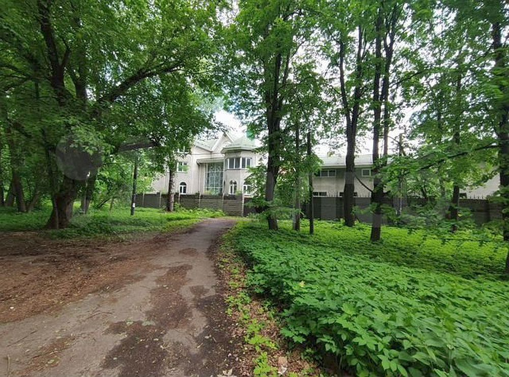 Сколько стоит шикарный особняк в Щёлковском хуторе: заглядываем внутрь