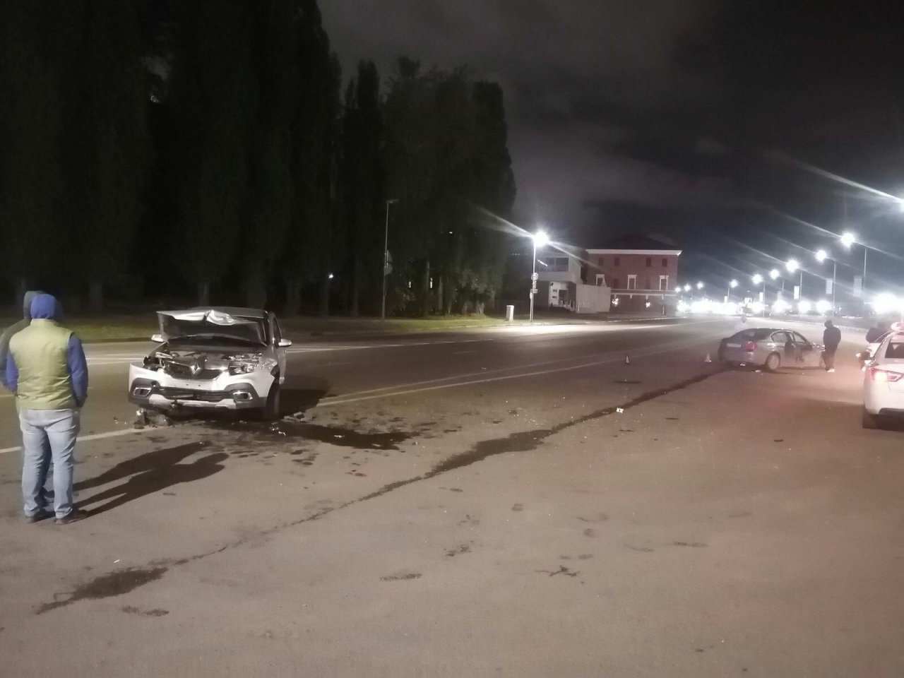 Ночное ДТП На Нижневолжской: четверо пострадали