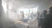 Полсотни человек эвакуировали на горящем складе Дзержинска