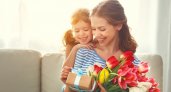 5 подарков к Дню матери: презенты женщинам от 250 рублей 