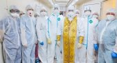 Митрополит посетил «красную зону» больницы в Нижнем Новгороде