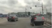 Самокатчик влетел в авто на трассе в Нижнем Новгороде