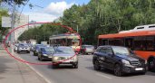 Семь трамваев встало в Нижнем Новгороде из-за ДТП "Мерседеса" с автобусом