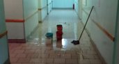 Пациентов Балахнинской больницы срочно перевели из-за потопа в другое отделение