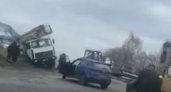 В Нижегородской области массовая авария с автомобильным краном перекрыла движение