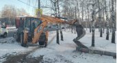 Более 140 столбов в Нижнем Новгороде могли упасть на прохожих