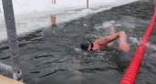 Нижегородцы в одних трусах соревновались в беге и плавании на морозе