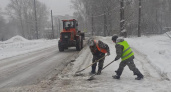 Тысячи дворников и сотни машин чистят улицы от снега в Нижнем Новгороде