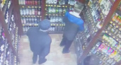 Житель Городца на мужской и женский праздники вынес из магазина 12 бутылок алкоголя
