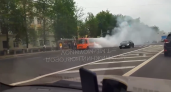В Нижнем Новгороде посреди дороги задымилась маршрутка