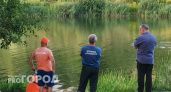 Очевидцы вытащили девушку из озера в Нижнем Новгороде