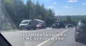 Массовая авария с грузовиками создала пробку под Нижним Новгородом