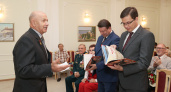 Почетным ветеранам Нижнего Новгорода вручили знаки отличия 