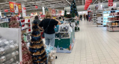 Нижегородцы планируют потратить на новогодние подарки треть зарплаты