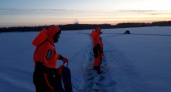 Под Бором прошла спасательная операция на озере: снегоход ушел под лед