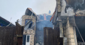 В Сосновском районе с утра тушили пожар на 350 квадратов: огонь охватил частный дом и постройки