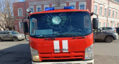 Неизвестный бросил кирпич в лобовое стекло пожарной машины, приехавшей на вызов в Нижнем Новгороде
