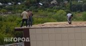 Строитель упал с крыши пятиэтажного здания в Нижнем Новгороде
