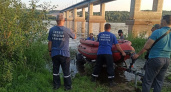 Водолазы вытащили из воды тело второго погибшего рабочего, который сорвался со Стригинского моста