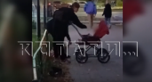 Соседи пожаловались на нижегородку, которая бьет дочь на улице и оставляет ее под присмотром алкоголиков