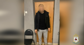 Полицейские поймали нижегородца, который срывал сережки с пенсионерок и сдавал их в ломбард