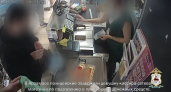 В Арзамасе поймали 20-летнюю кассиршу, которая присваивала деньги покупателей