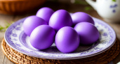 Космическая красота на скорлупе: как покрасить яйца в фиолетовый без химии — нужен лишь один отход