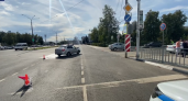 В Дзержинске водитель Lada проехал на красный и столкнулся с Chevrolet: пострадали двое детей